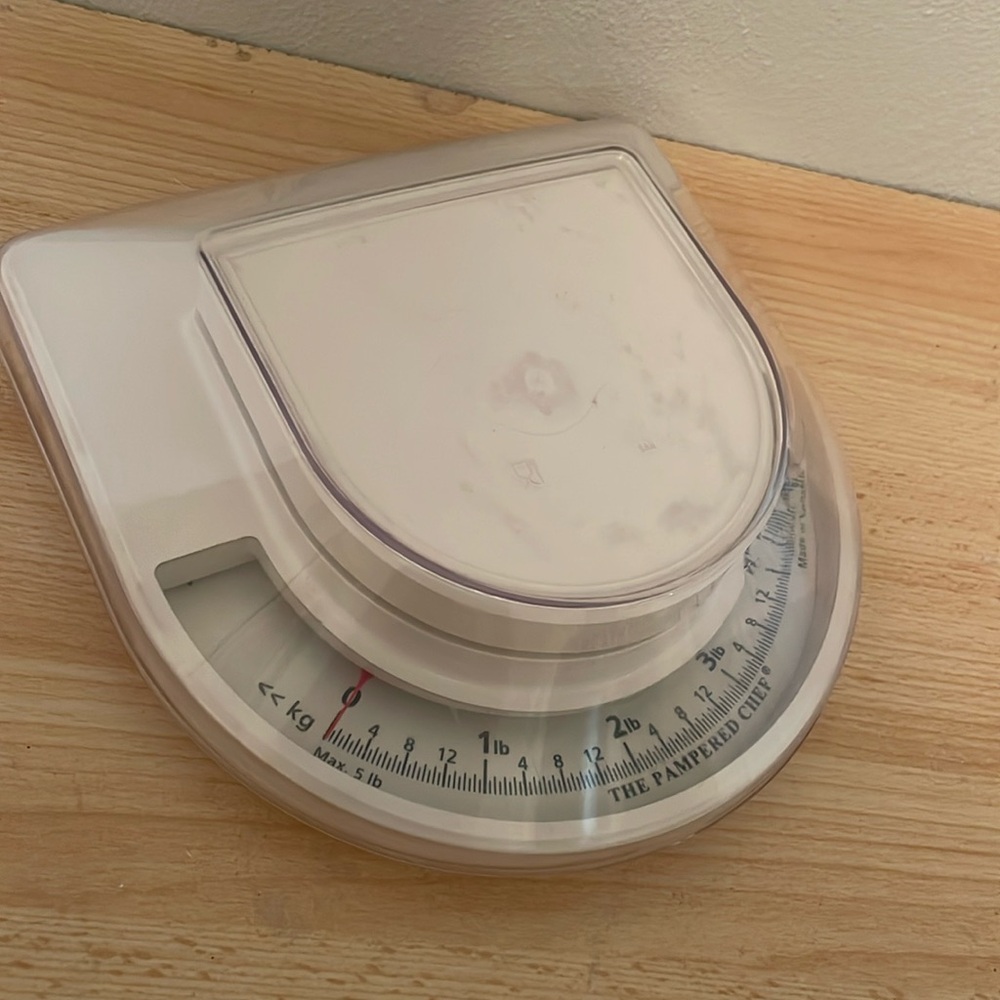 Pampered Chef Kitchen Food Scale w/Bowl Works Great